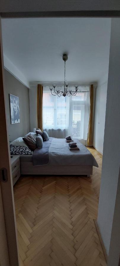 Anenska By Charles Bridge 2 Apartment Прага Екстериор снимка