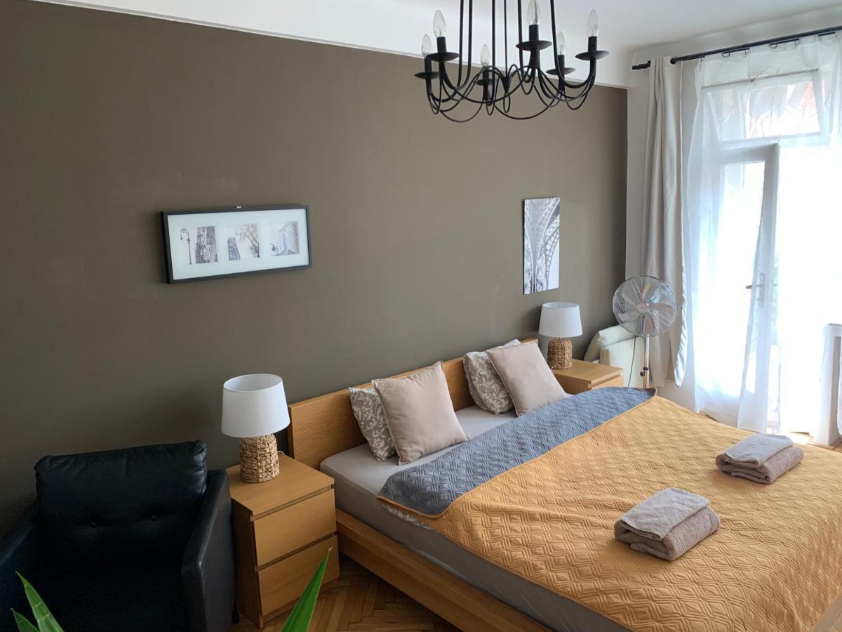 Anenska By Charles Bridge 2 Apartment Прага Екстериор снимка