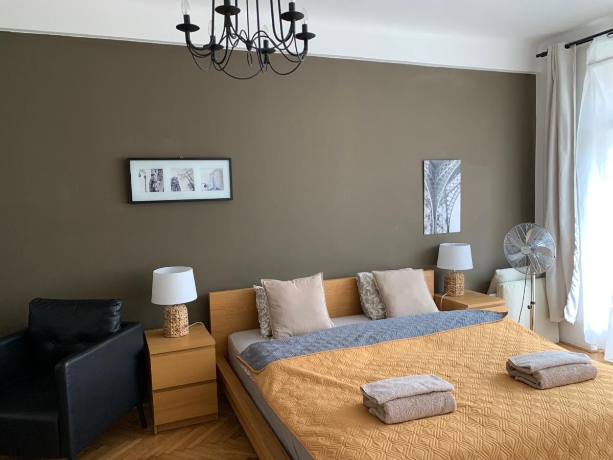 Anenska By Charles Bridge 2 Apartment Прага Екстериор снимка