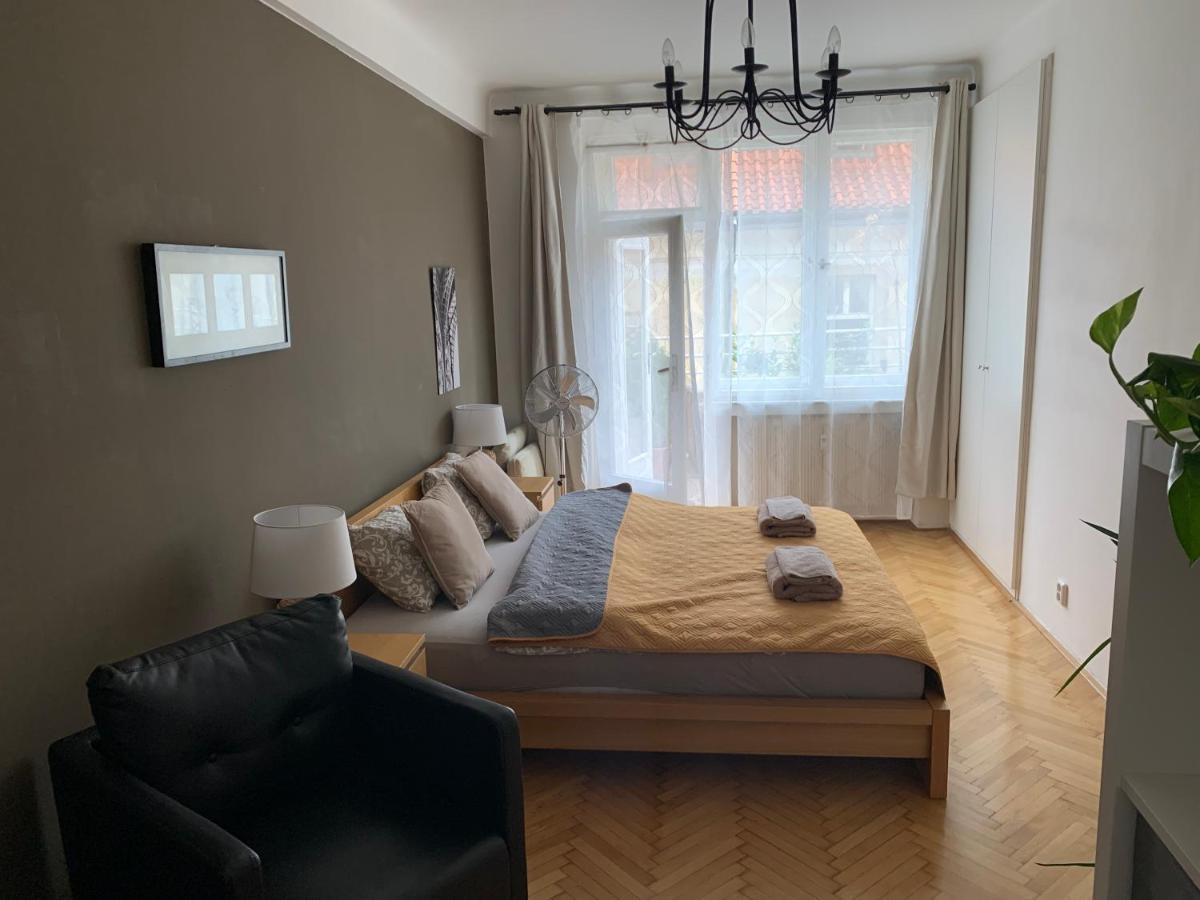 Anenska By Charles Bridge 2 Apartment Прага Екстериор снимка