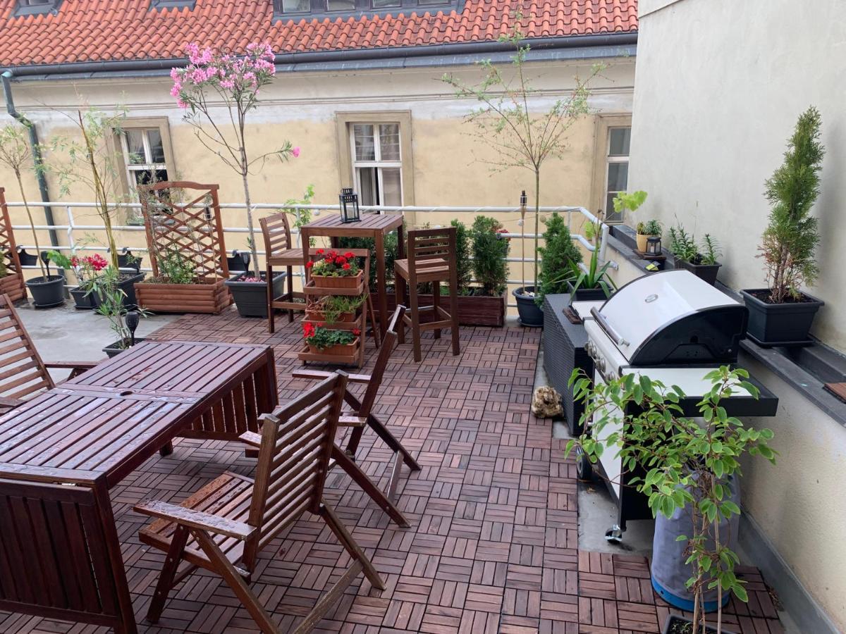 Anenska By Charles Bridge 2 Apartment Прага Екстериор снимка